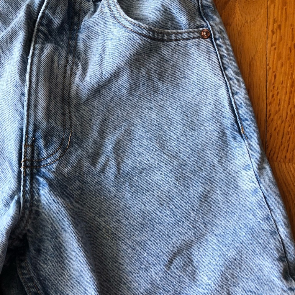 Zara jean shorts - Picture 2 of 4